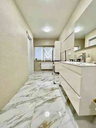 Продам 2-хуровневую 3 кв 112м ЖК Радужный Льва Ландау Новые дома Харьков