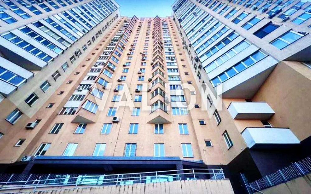 Продаж просторої 2-к квартири, 103 м2, вул.Саперно-Слобідська,22 Киев - изображение 1