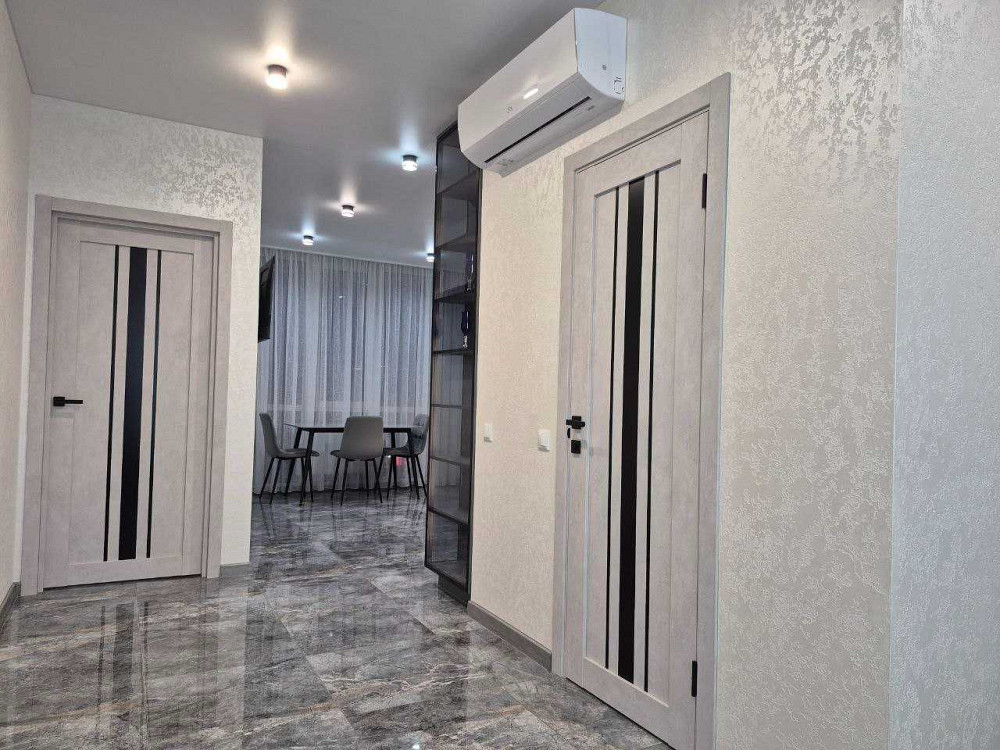 Простора 2к. квартира в ЖК Золота Ера Крижанівка - изображение 4