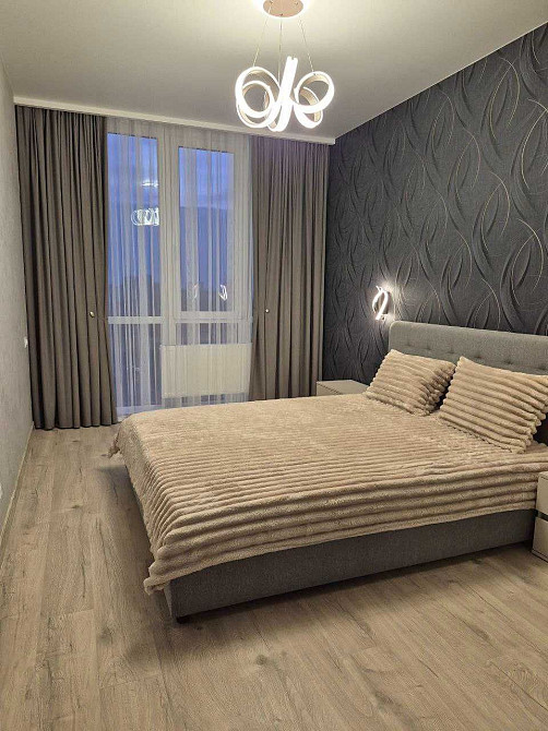 Простора 2к. квартира в ЖК Золота Ера Крижанівка - изображение 7