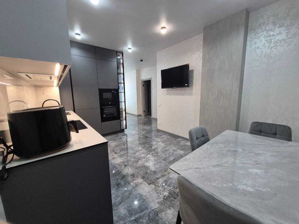 Простора 2к. квартира в ЖК Золота Ера Крижанівка - изображение 3