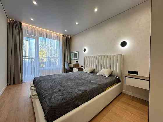 Продам! Двокімнатна з якісним ремонтом поруч центру! Вигідно! Ивано-Франковск