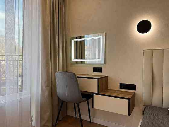 Продам! Двокімнатна з якісним ремонтом поруч центру! Вигідно! Ивано-Франковск