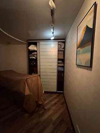 Поділ 2 кімнатна студія  метро Тараса Шевченка. Киев