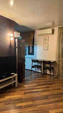 Поділ 2 кімнатна студія  метро Тараса Шевченка. Киев