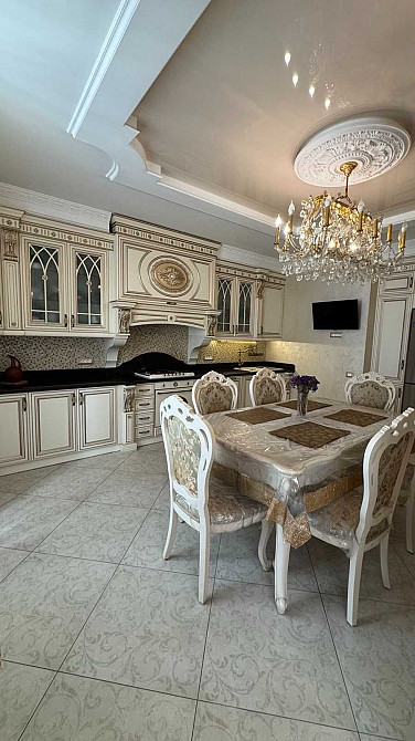 Шикарний триповерховий ПЕНТХАУС !ПАРК! МОРЕ!Плоша-300кв.метрів!Тераса! Одеса - зображення 1