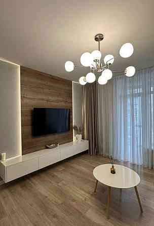 Продам 3 к. квартиру с качественным ремонтом в ЖК Омега Одеса