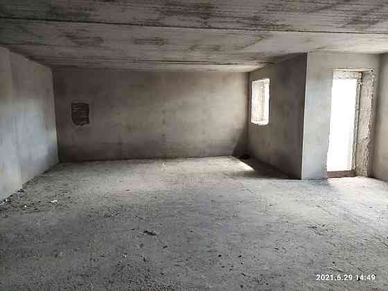 Продам двокімнатну квартиру в новобудові Струмовка