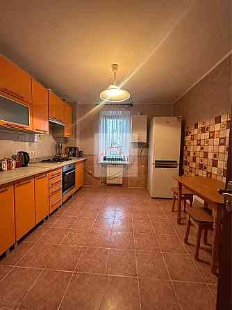 Продам велику 3-х кімнатну квартиру з індивідуальним опаленням Каменец-Подольский