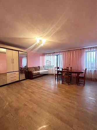 Продам велику 3-х кімнатну квартиру з індивідуальним опаленням Каменец-Подольский