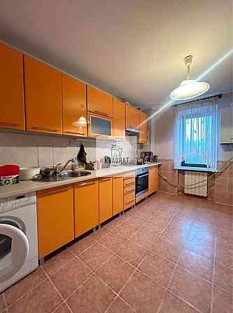 Продам велику 3-х кімнатну квартиру з індивідуальним опаленням Каменец-Подольский