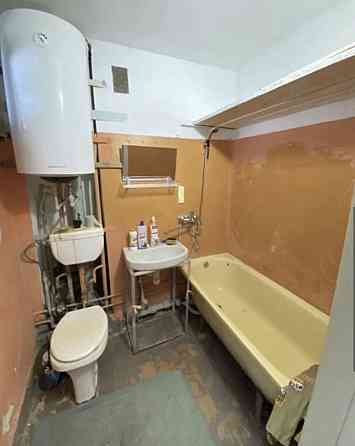 Продаю 1к/кв Соляные (Школьная) 8/9 кирп 39/20/8,15000 Миколаїв