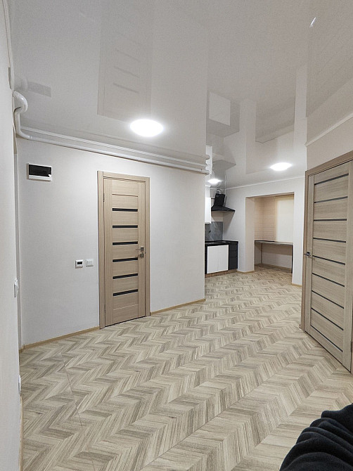 Продається студія р-н Ювілейна с дизайнерськім новім ремонтом та мебля Кривой Рог - изображение 8