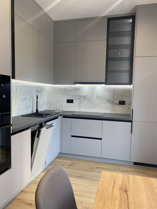 Оренда стильної копактноі двокімнатноі квартири в центральній частині Ужгород - изображение 1