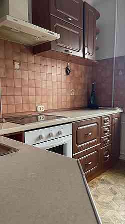 Долгосрочная аренда 2к кв. на среднем этаже на И.Петрова 47 Одеса