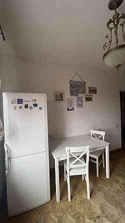 Долгосрочная аренда 2к кв. на среднем этаже на И.Петрова 47 Одеса