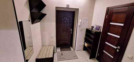 2-кімнатна в центрі: паркомісце, охорона, газ, 2 сан вузли, 2 балкони Харків