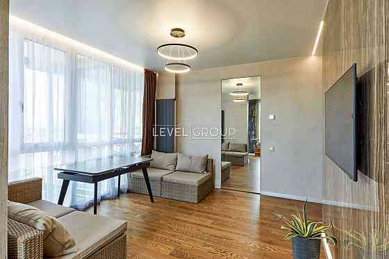 4-кімнатна дворівнева квартира з двома терасами. Дизайнерський ремонт Вышгород