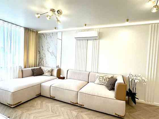 Неймовірна 2-к квартира Новопечерська Вежа Новопечерская башня Київ