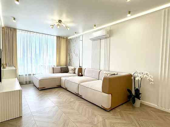 Неймовірна 2-к квартира Новопечерська Вежа Новопечерская башня Київ