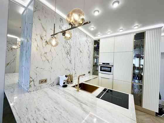 Неймовірна 2-к квартира Новопечерська Вежа Новопечерская башня Київ