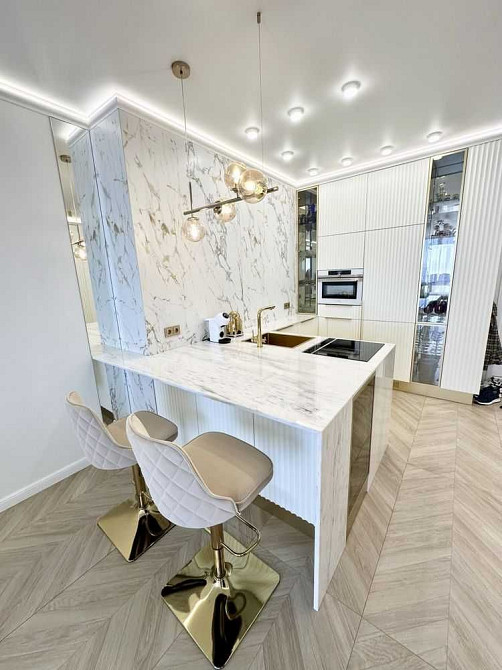 Неймовірна 2-к квартира Новопечерська Вежа Новопечерская башня Київ - зображення 7