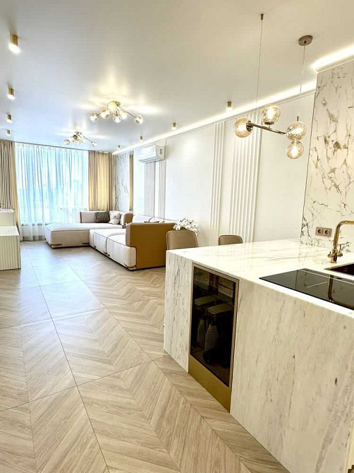 Неймовірна 2-к квартира Новопечерська Вежа Новопечерская башня Київ - зображення 1