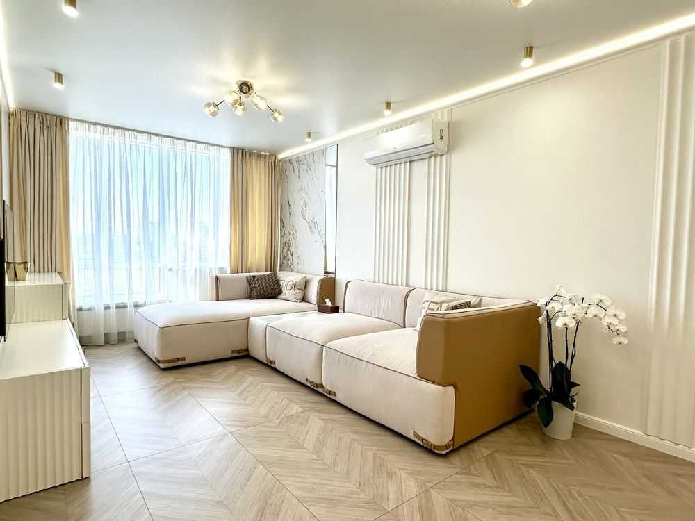 Неймовірна 2-к квартира Новопечерська Вежа Новопечерская башня Київ - зображення 3