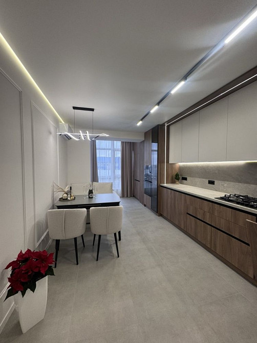 продам 2 кім в новому будинку в центрі міста Залуква - зображення 1