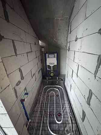 ПРОДАЄТЬСЯ велика Двох кімнатна квартира, з власною терасою Винники