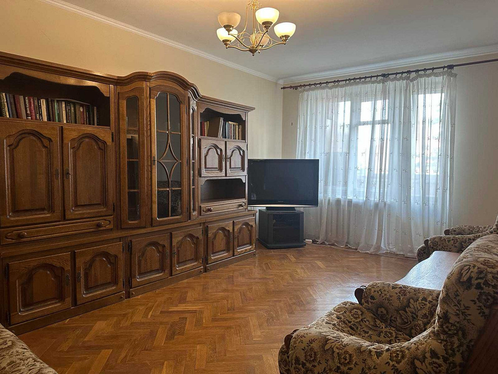 Продаж 2 кімнатної квартири покращеного планування в центрі міста Луцьк - зображення 2