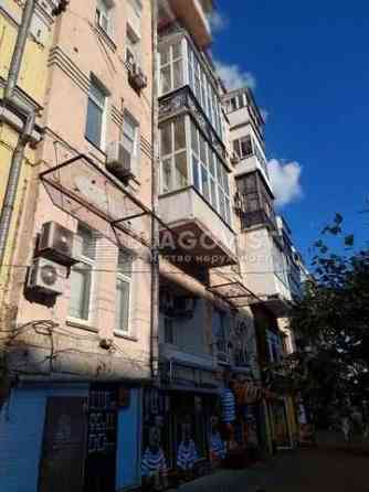 Продаж 2-х кім квартири в цетрі міста Велика Васильківська Киев