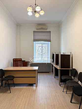 Квартира, 2к. Гарний стан. Болбочана, 4, Печерськ. Можна під комерцію Киев