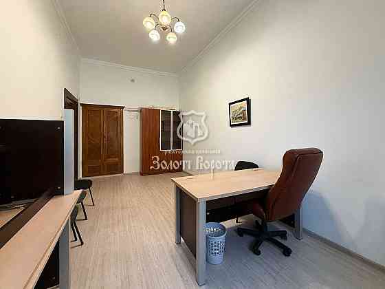 Квартира, 2к. Гарний стан. Болбочана, 4, Печерськ. Можна під комерцію Киев