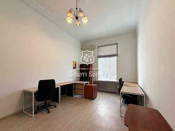 Квартира, 2к. Гарний стан. Болбочана, 4, Печерськ. Можна під комерцію Киев