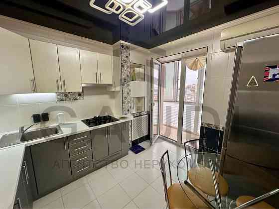 Продажа. Центр. Фрунзе-8-е марта. Вид на реку.Безнал. Миколаїв