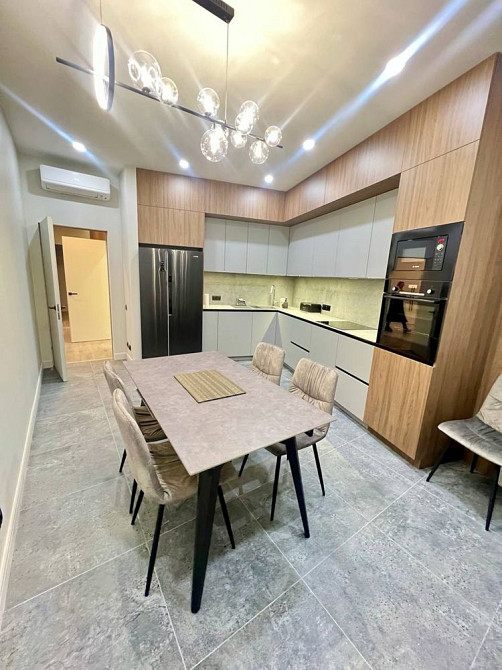 Без% Світло завжди 180м Богдана Хмельницького 58а Ярославів Вал Франка Киев - изображение 4