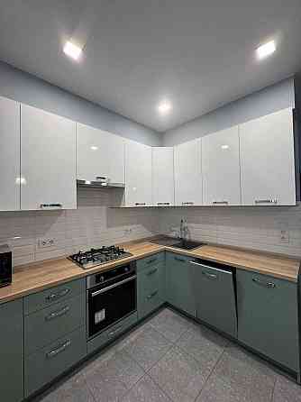 Оренда 2-кімнатної квартири в ЖК «Семицвіт» у ближньому центрі. Львів