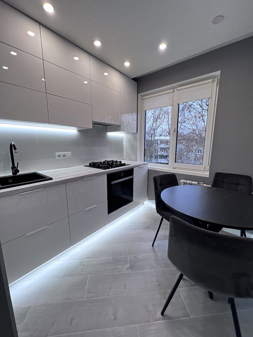 2к Квартира, парк Марка Твена, Варненська Одеса - зображення 1