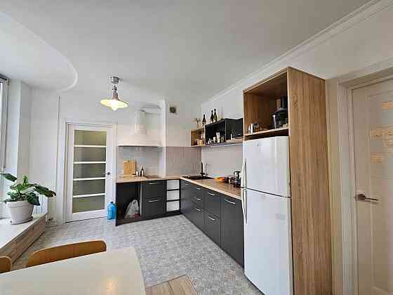 Двокімнатна Studio 50m2 біля Американського посольства |м|Берестейська Киев