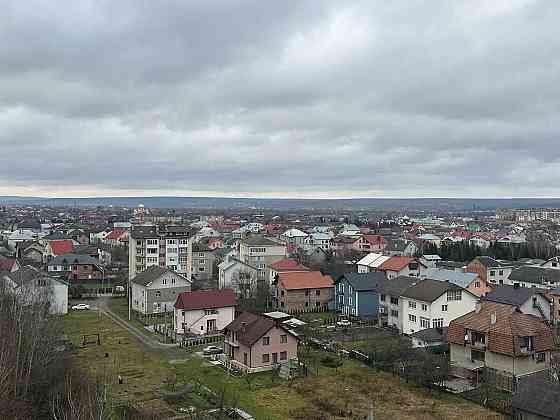 Здана двокімнатна біля парку Криховцы