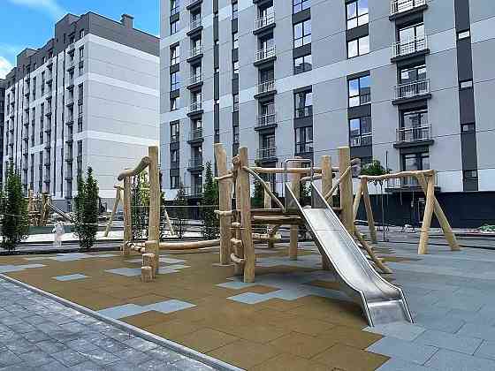 Здана двокімнатна біля парку Криховцы