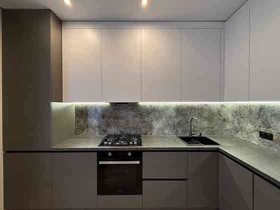 Продам 1-кімнатну квартиру з ремонтом в новобудові! Ровно