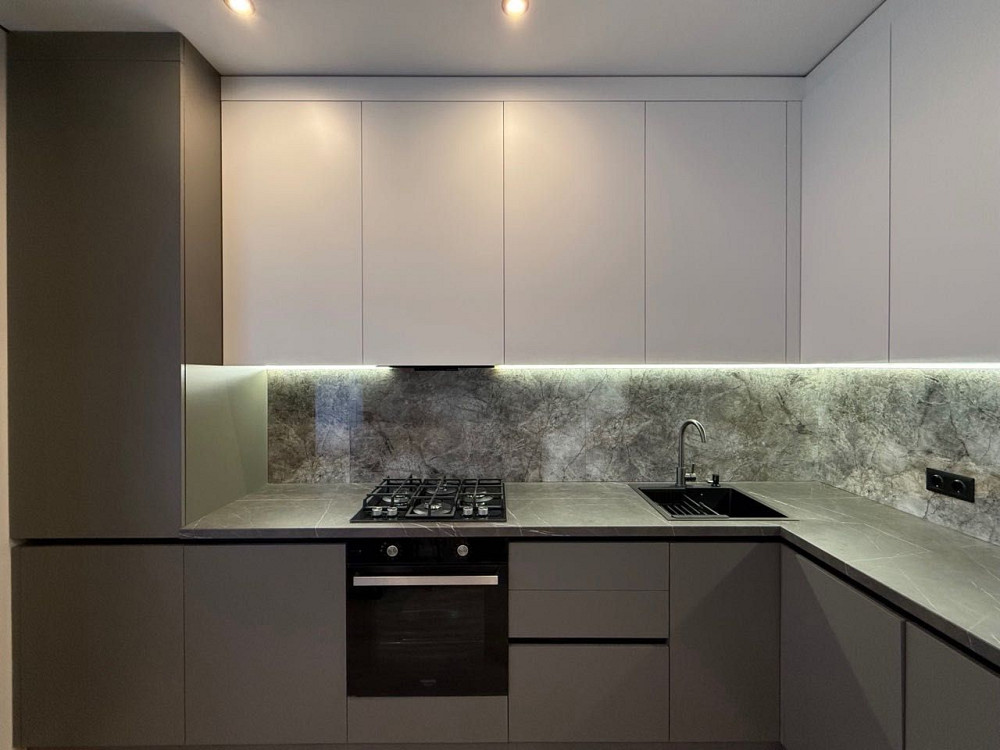 Продам 1-кімнатну квартиру з ремонтом в новобудові! Ровно - изображение 6