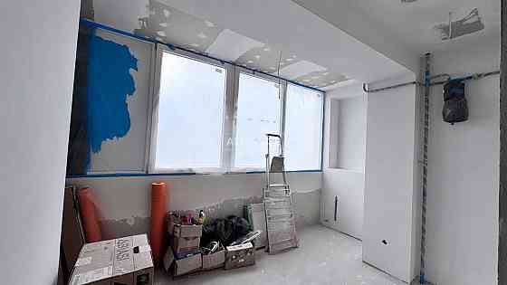 Продам 1к квартиру з частковим ремонтом в центрі вул. Гарбарська 53 м2 Івано-Франківськ