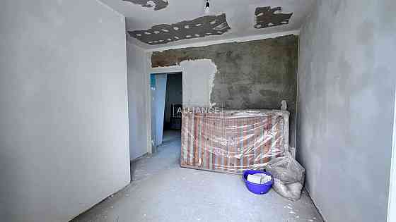 Продам 1к квартиру з частковим ремонтом в центрі вул. Гарбарська 53 м2 Івано-Франківськ