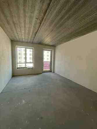 Єдина студія з балконом ЖК Молодість середній поверх Ірпінь