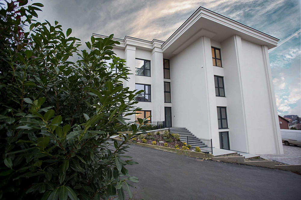 ТОП-ЛОКАЦІЯ!!!  10 хвилин пішки до центру та липової алеї. Ужгород - изображение 1