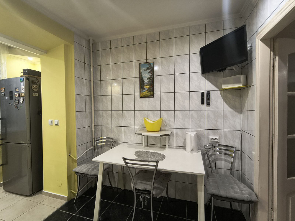 Трикімнатна квартира на Героїв Майдану( маг Гардероб) Чернівці - зображення 6