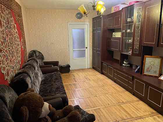 Здається  3-х кімнатна квартира .БЕЗ РЕМОНТУ Нововолынск